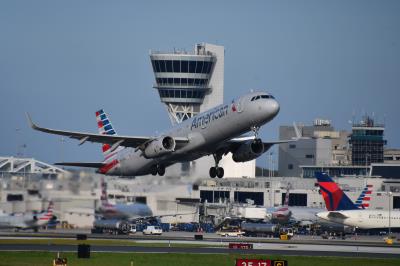 Photo of aircraft N436AN operated by American Airlines