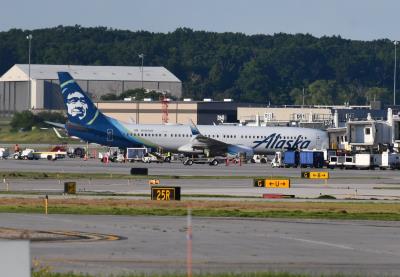 Photo of aircraft N284AK operated by Alaska Airlines