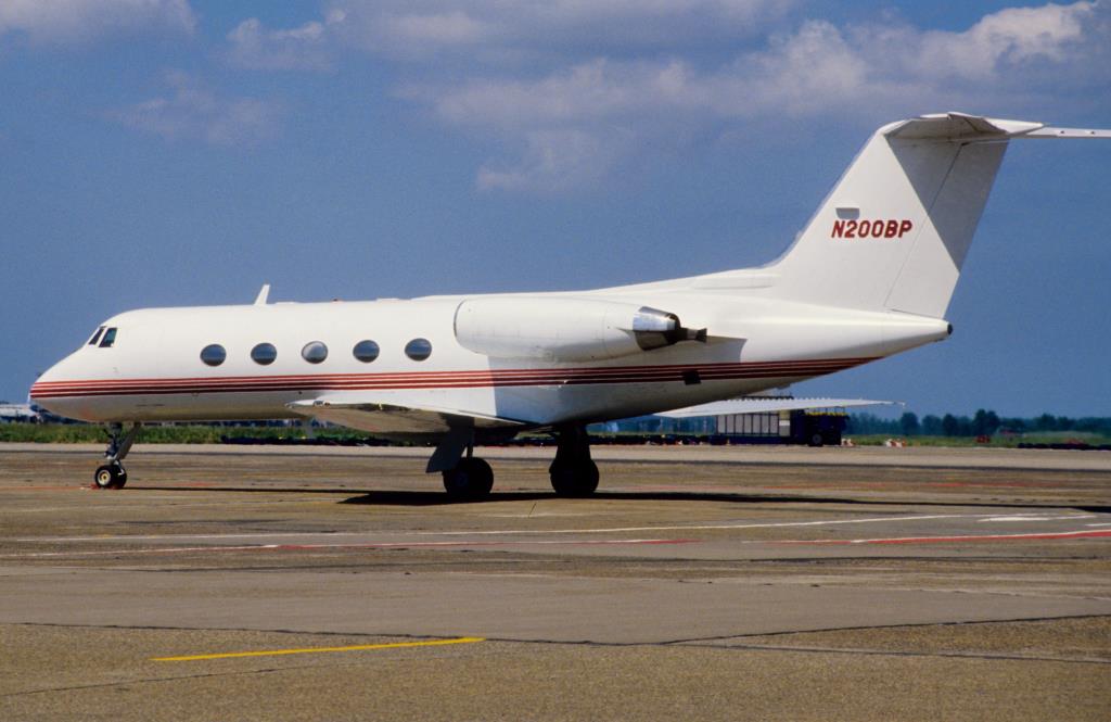 Photo of aircraft N200BP operated by Robert J. Pond