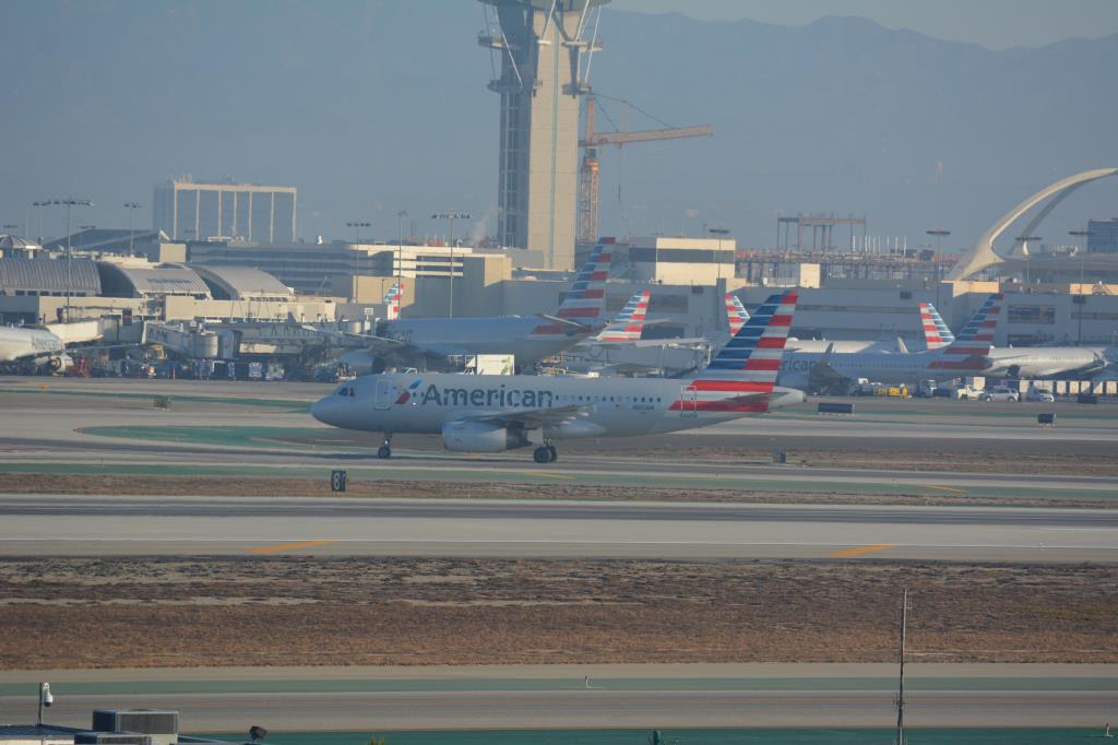 Photo of aircraft N801AW operated by American Airlines
