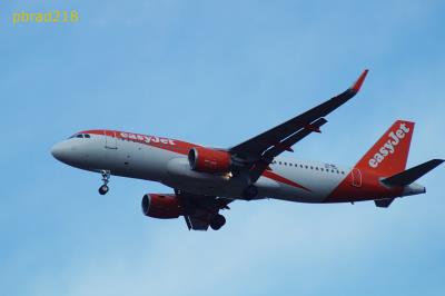 Photo of aircraft OE-INE operated by easyJet Europe