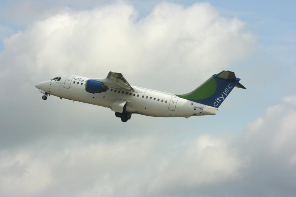 Photo of aircraft EI-CNQ operated by Cityjet