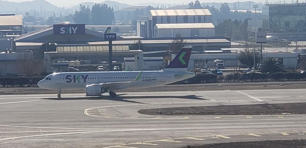 Photo of aircraft CC-AZE operated by Sky Airline