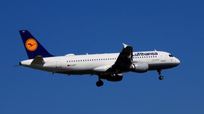 Photo of aircraft D-AIPT operated by Lufthansa