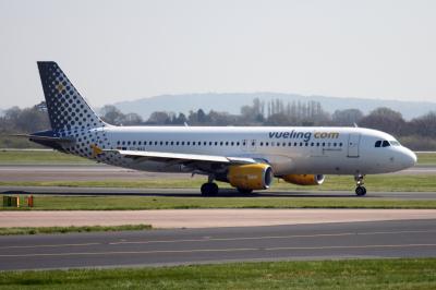 Photo of aircraft EC-MAX operated by Vueling