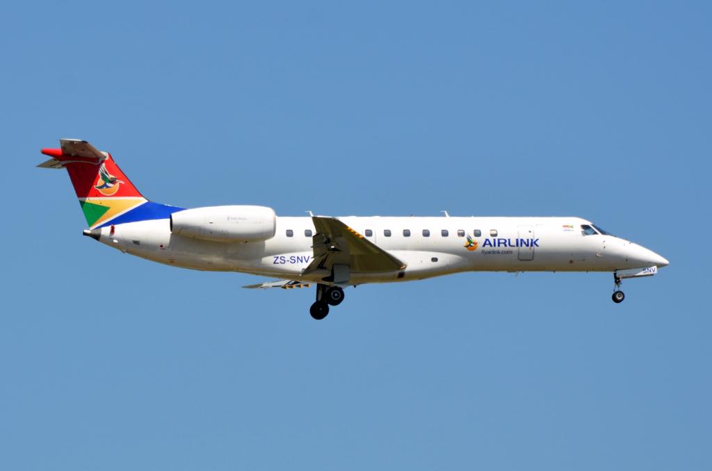 Photo of aircraft ZS-SNV operated by South African Airlink