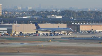 Photo of aircraft N57868 operated by United Airlines