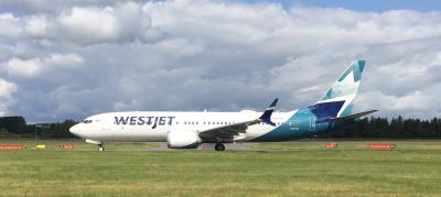 Photo of aircraft C-GTSW operated by WestJet