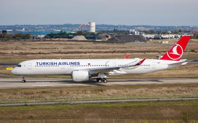 Photo of aircraft TC-LGB operated by Turkish Airlines