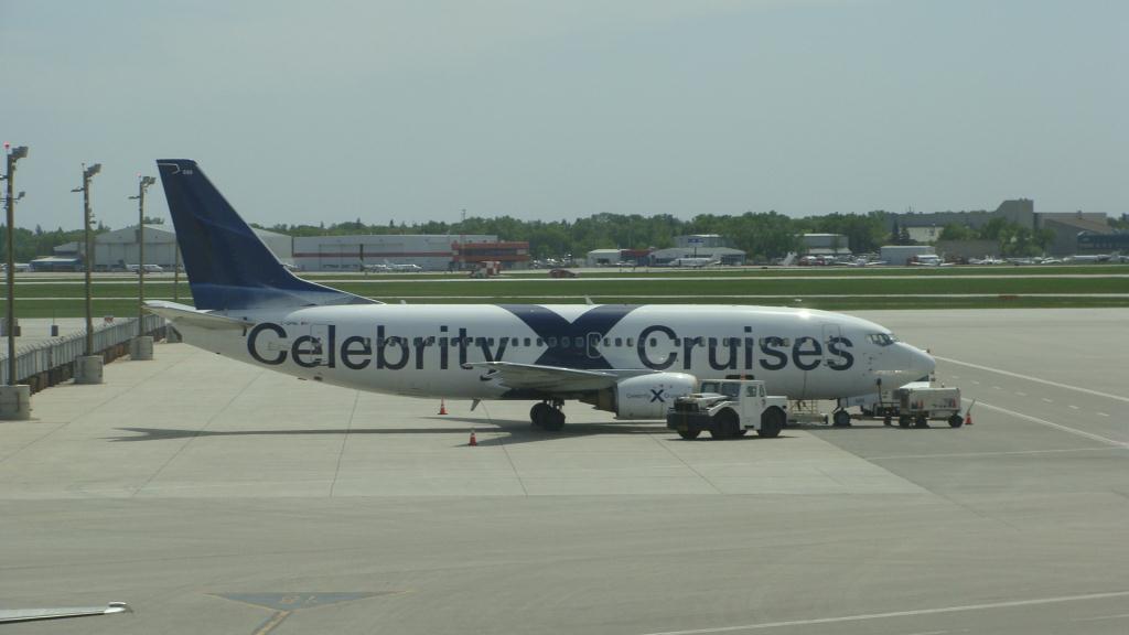 Photo of aircraft C-GPNL operated by Canadian North