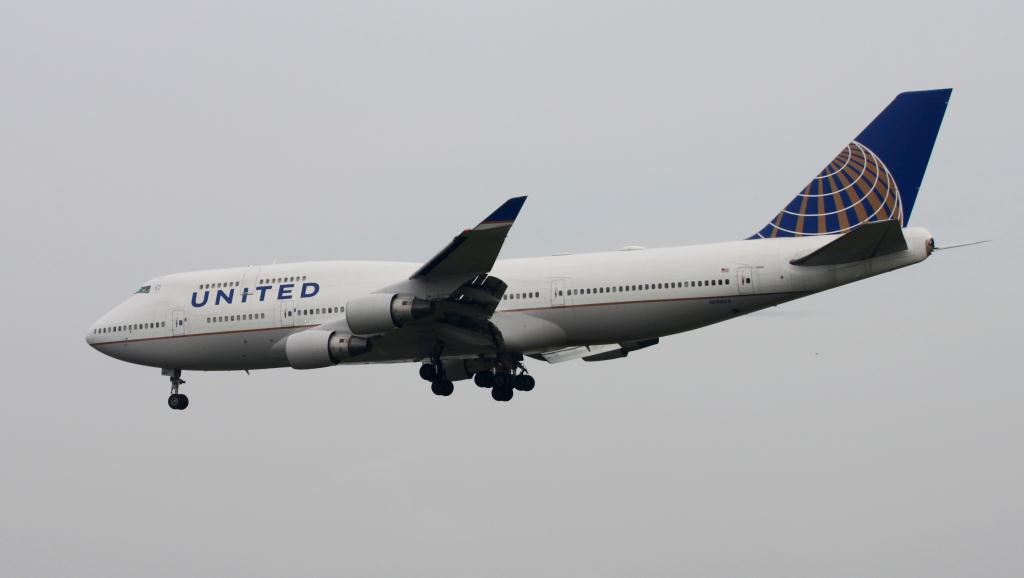 Photo of aircraft N180UA operated by United Airlines