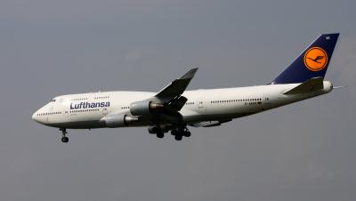 Photo of aircraft D-ABVR operated by Lufthansa