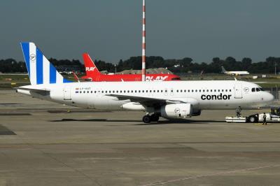 Photo of aircraft LY-VUT operated by Condor