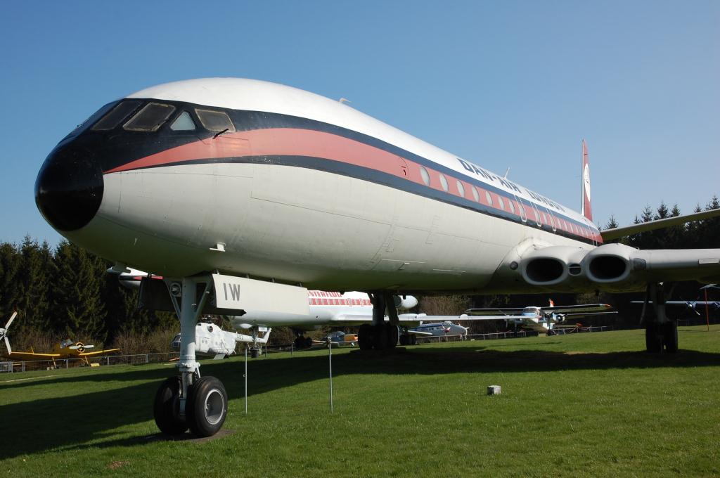 Photo of aircraft G-BDIW operated by Flugausstellung L & P Junior