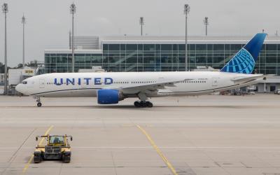 Photo of aircraft N788UA operated by United Airlines