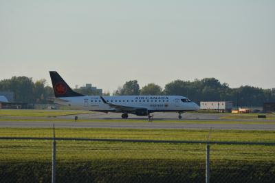 Photo of aircraft C-FRQP operated by Air Canada Express