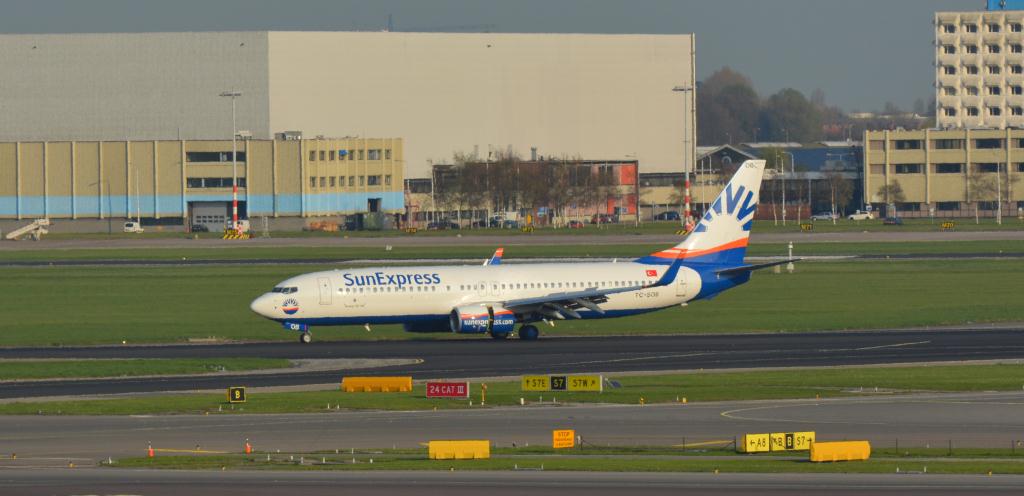 Photo of aircraft TC-SOB operated by SunExpress