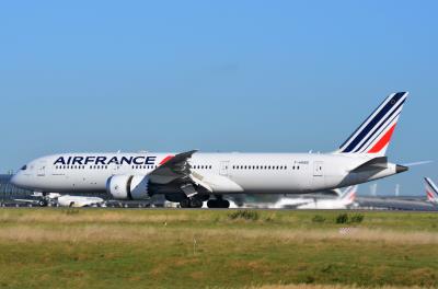 Photo of aircraft F-HRBD operated by Air France