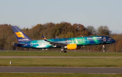 Photo of aircraft TF-FIU operated by Icelandair
