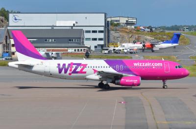 Image of aircraft registration HA-LPI - A A320-232 operated by Wizz Air