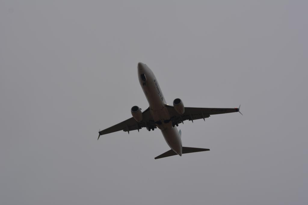 Photo of aircraft C-GAWS operated by WestJet