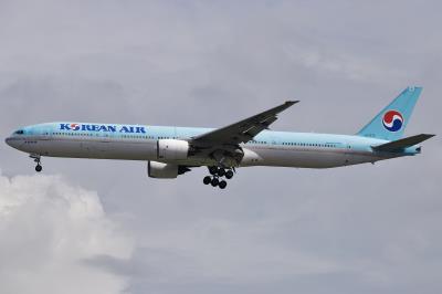 Photo of aircraft HL7573 operated by Korean Air Lines