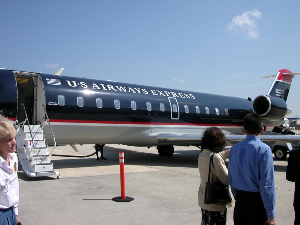 Photo of aircraft N650ML operated by Midway Airlines