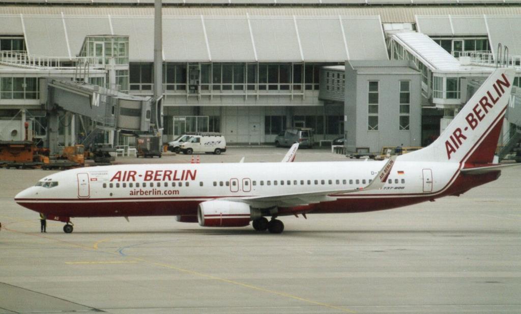 Photo of aircraft D-ABAQ operated by Air Berlin