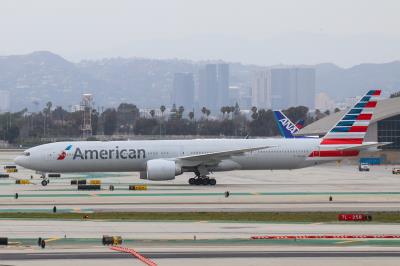 Image of aircraft registration N724AN - A 777-323(ER) operated by American Airlines