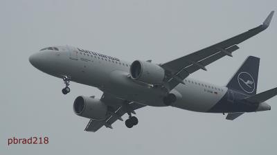 Photo of aircraft D-AINW operated by Lufthansa