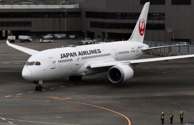 Photo of aircraft JA843J operated by Japan Airlines