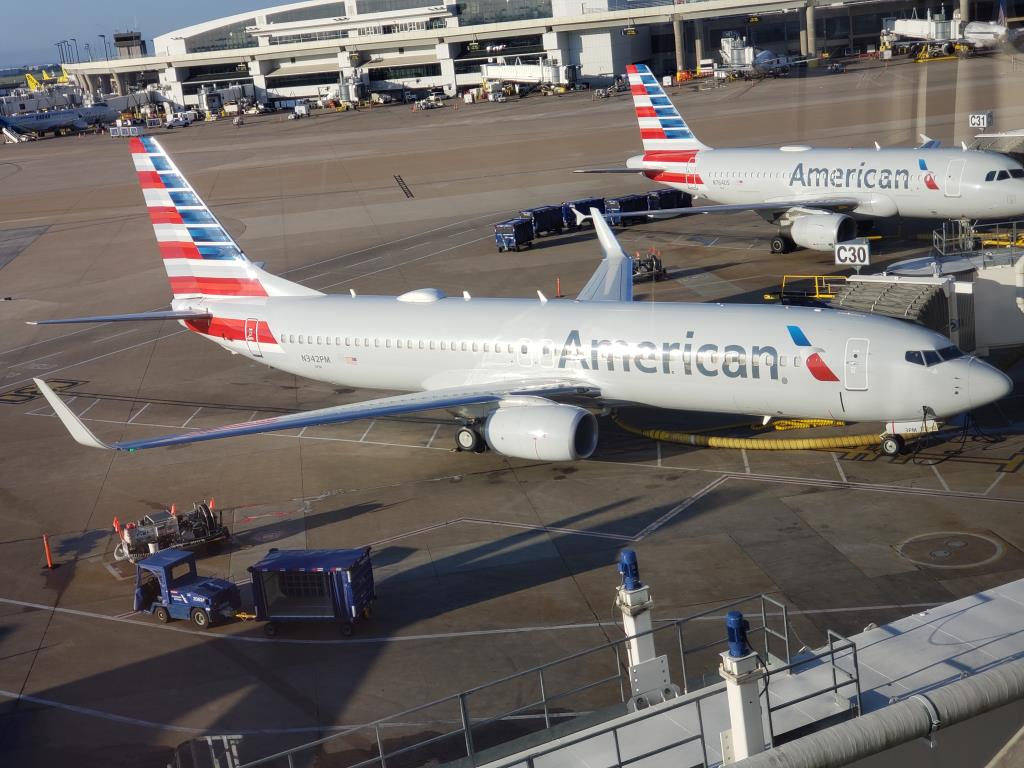 Photo of aircraft N342PM operated by American Airlines