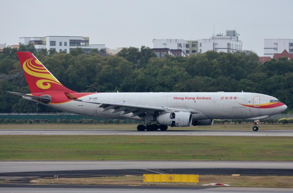 Photo of aircraft B-LNZ operated by Hong Kong Airlines