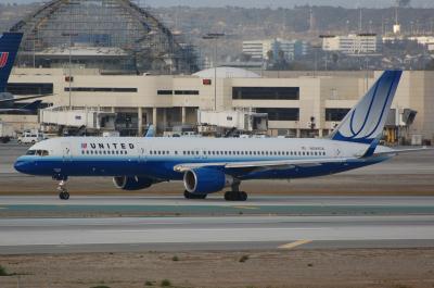 Photo of aircraft N544UA operated by United Airlines
