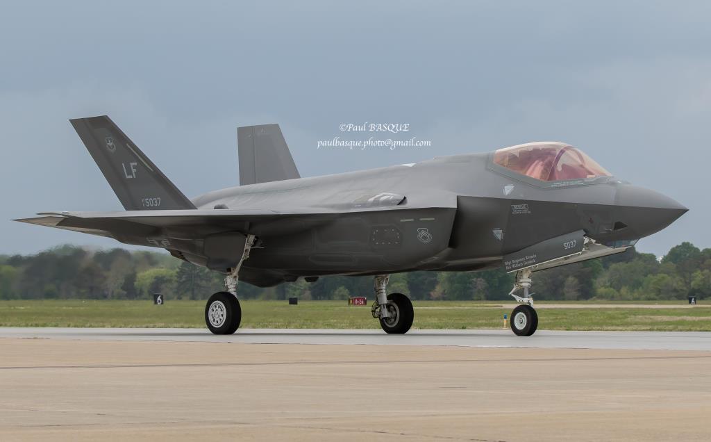 Photo of aircraft 11-5037 operated by United States Air Force