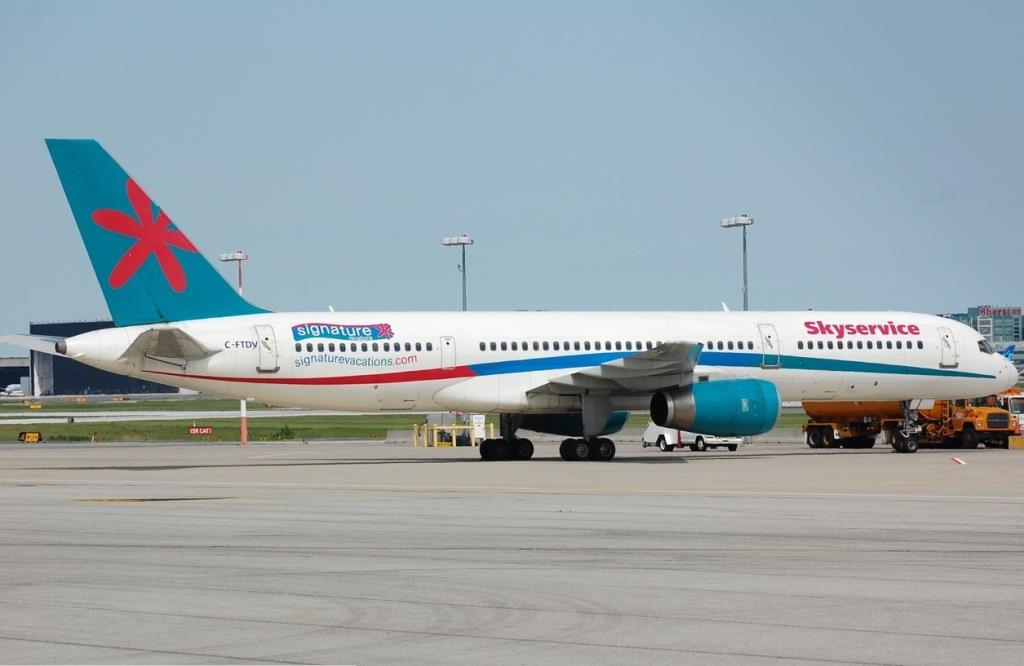 Photo of aircraft C-FTDV operated by Skyservice Airlines