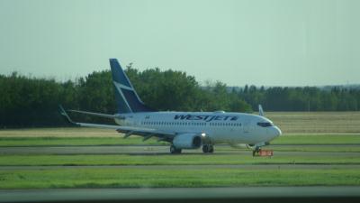Photo of aircraft C-FKWS operated by WestJet