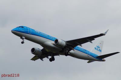 Photo of aircraft PH-EXV operated by KLM Cityhopper