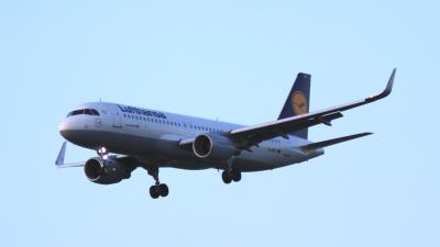 Photo of aircraft D-AIUT operated by Lufthansa