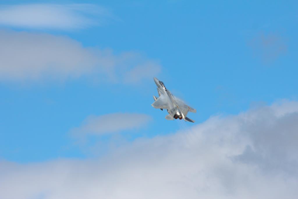 Photo of aircraft 86-0165 operated by United States Air Force