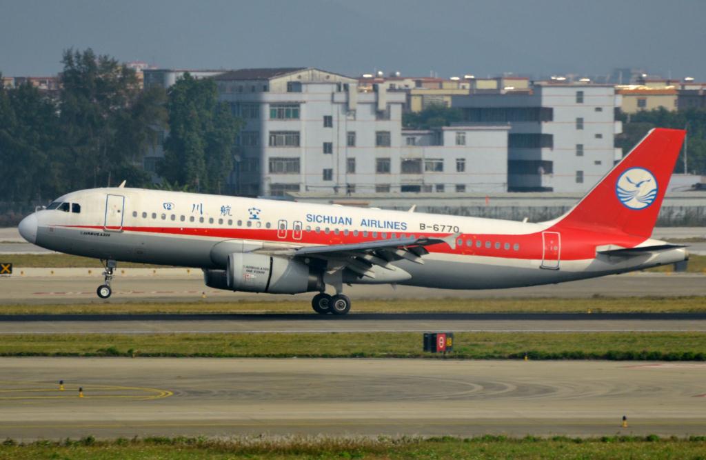 Photo of aircraft B-6770 operated by Sichuan Airlines