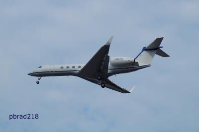 Photo of aircraft N697PF operated by Lockton Enterprises Inc