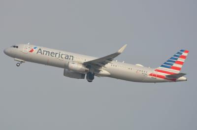 Image of aircraft registration N117AN - A A321-231(WL) operated by American Airlines