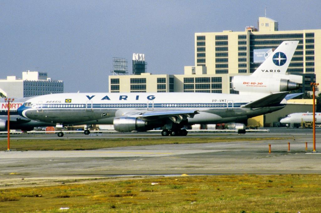 Photo of aircraft PP-VMT operated by Varig