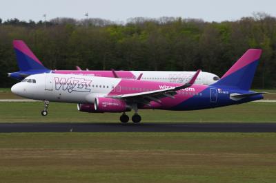 Photo of aircraft 9H-WZS operated by Wizz Air Malta