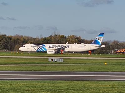 Photo of aircraft SU-GFR operated by EgyptAir
