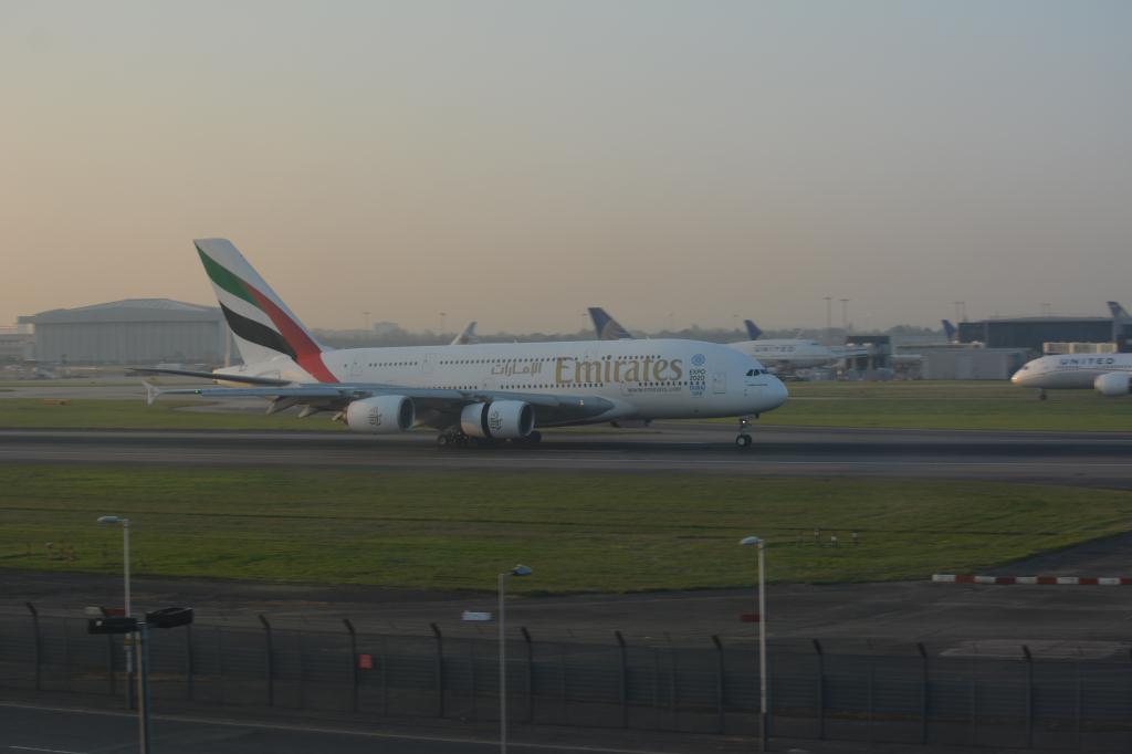 Photo of aircraft A6-EDR operated by Emirates