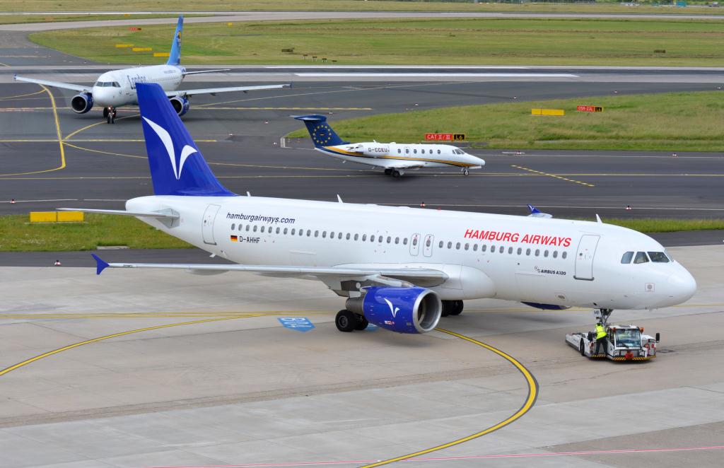 Photo of aircraft D-AHHF operated by Hamburg Airways