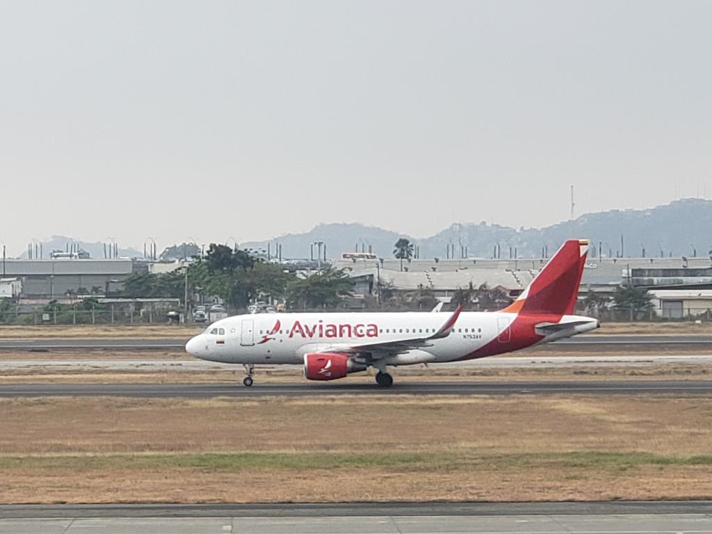 Photo of aircraft N753AV operated by Avianca
