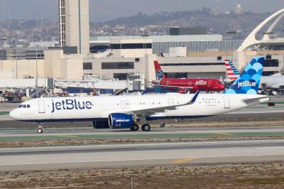 Photo of aircraft N2044J operated by JetBlue Airways